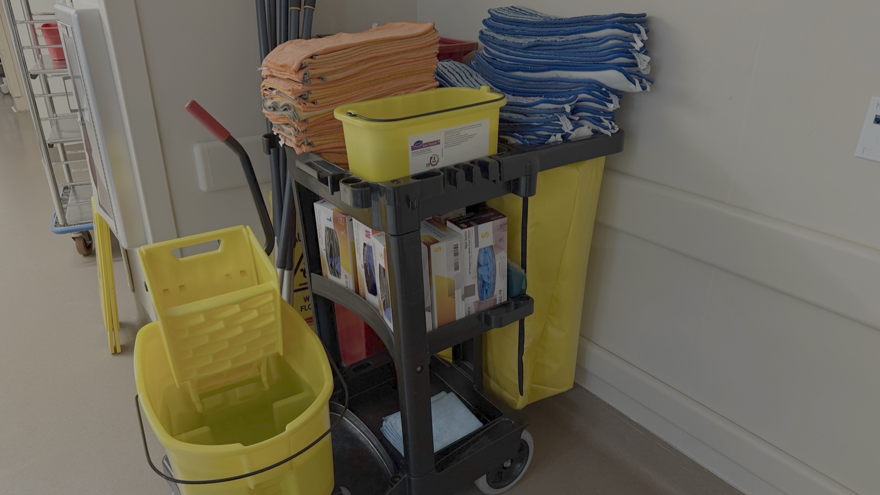 Color-coded microfiber on the cart